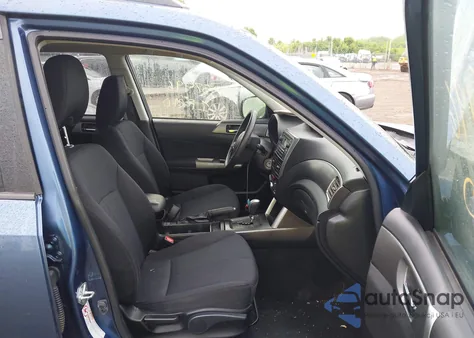 2012 Subaru Forester 2.5X Premium z USA, uszkodzony, nr VIN JF2SHADCXCH427432